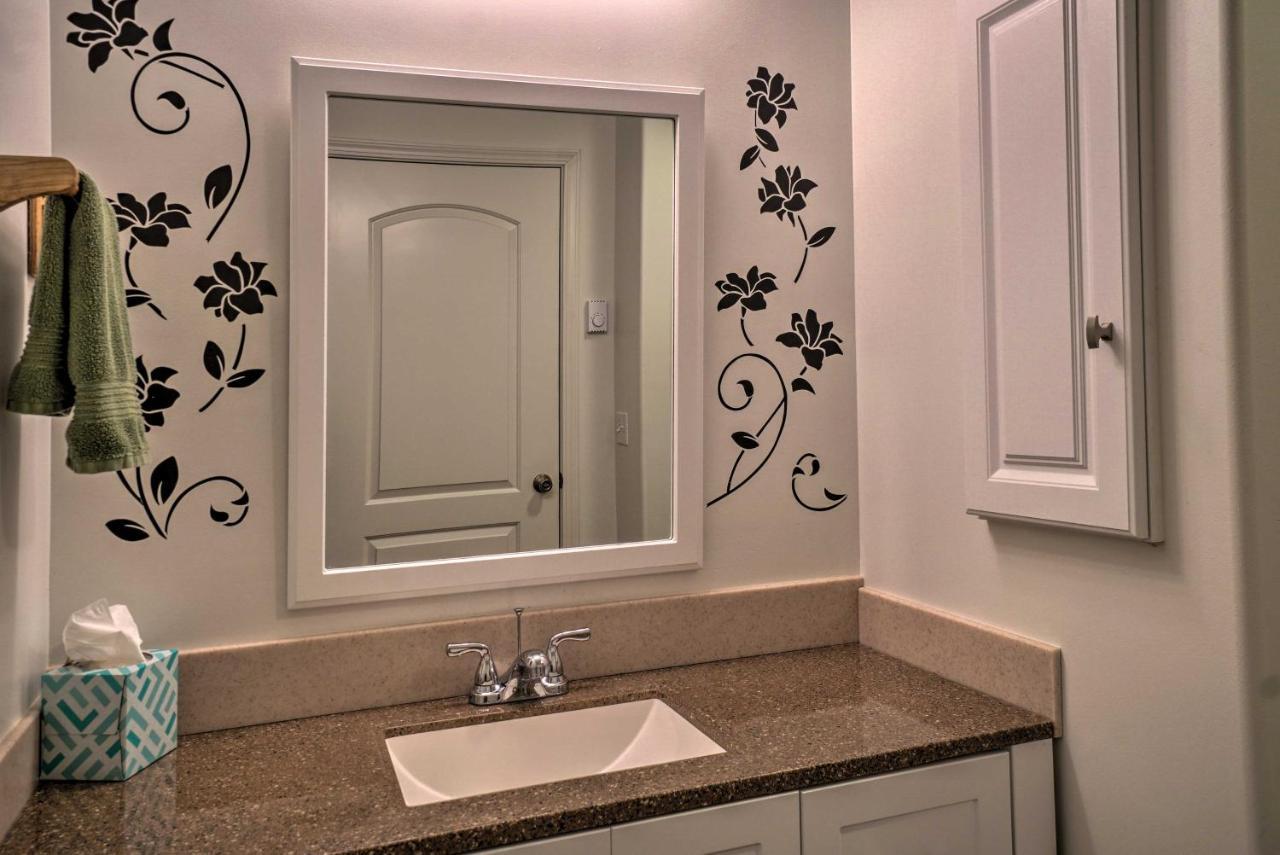 Hideaway On Fritz Creekside - Pets Welcome Holiday home